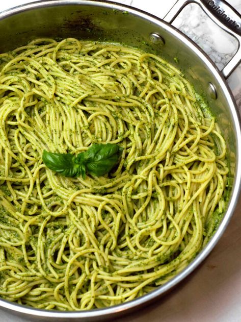 Spinach Basil Pesto Pasta, Spinach Pesto Pasta Recipes, Pesto Pasta With Spinach, Spinach Pesto Sauce, Spinach Pesto Recipe, Green Pasta Recipe, Creamy Spinach Pasta, Spinach Pasta Sauce, Creamy Tomato Pasta Sauce