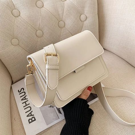 Woman Shoulder, Kawaii Bags, Trendy Purses, Bags For Teens, Fancy Bags, Cute Purses, Bag Light, Fashion Woman, Cute Bags