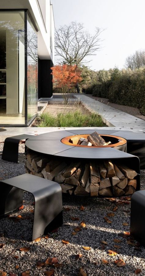 Outdoor Fire Pit Seating, Contemporary Fire Pit, Outdoor Fire Pit Designs, Outdoor Fireplace Designs, Fire Pit Seating, Fire Pit Designs, Have Inspiration, Outdoor Seat, Fire Pit Backyard