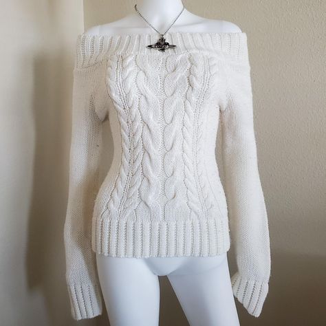 Cute Sweaters White, Outfits With Sweaters Aesthetic, White Sweater Aesthetic, Coquette Sweaters, Sweater Outfits Aesthetic, White Knit Sweater Outfit, White Off Shoulder Sweater, Invierno Aesthetic, Depop Clothes