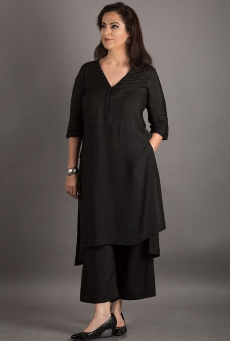 Black Kurta With Dupatta, Black Kurta Designs Women, Black Kurta Design, New Trendy Kurti Designs, Black Kurti Design, Black Kurta Set, Black Kurti, Silk Kurti Designs, Kurti With Palazzo