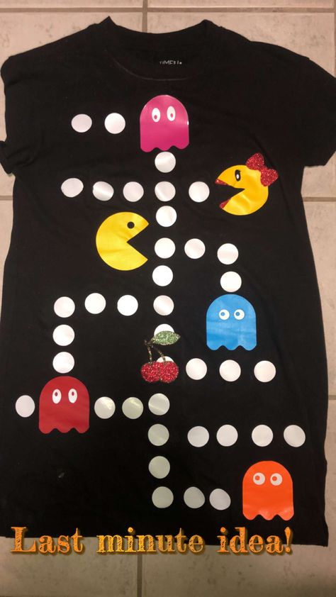 Diy M And M Costume, Board Game Costumes Diy, Pacman Halloween Costumes, Pacman Halloween Costumes Group, Pacman Costume, Board Game Costume Ideas, Ms Pacman Costume, Diy Ms Pacman Costume, Pac Man Diy Costume