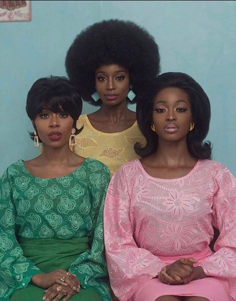 Throwback to 70s and 80s yoruba women fashion in stunning photos Diverse Photoshoot, Vintage Family Pictures, Pose Study, Harry Clarke, 3d Karakter, Girls Winter Fashion, Black Glamour, Fashion Teenage Girls, Three Women