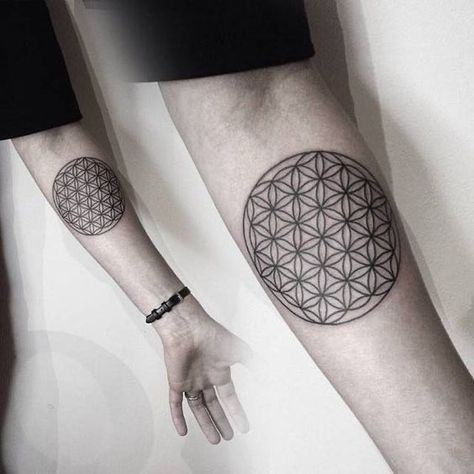 Visiting Amsterdam, Flower Of Life Tattoo, Forearm Flower Tattoo, Amsterdam Tattoo, Flower Tattoo Meanings, Nice Flower, Tattoo Forearm, Inspiration Tattoos, Flower Tattoo Sleeve