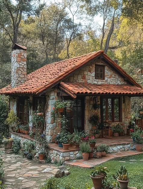 Small Stone Cottage, Mountain Home Exterior, Cottage Houses, Cute Cottages, Small Cabins, Log Cabin Rustic, Old Stone Houses, Stone Cottages, Cottage Aesthetic