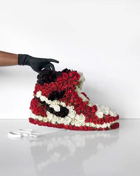 Lift Off 🚀 #Visi #magazine #flowers #shoes #nikeair #kicks #sneakers #floral Smelly Shoes, Flower Artists, Flower Gift Ideas, Birthday Party Theme Decorations, Floral Sneakers, Flower Shoes, Flower Arrangements Diy, Beautiful Flower Arrangements, Luxury Flowers