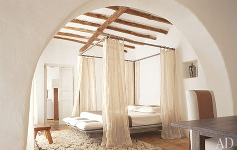 Rustic Italian Villa, Italian Villa Interior, Rustic Italian Decor, Rustic Italian Home, Italian Bedroom, Tuscan Design, Rustic Italian, Italian Interior, Italian Decor