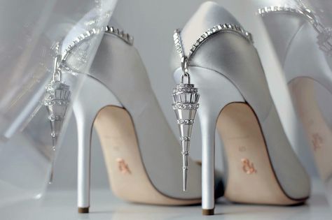 Ralph & Russo Ralph And Russo Shoes, Coloured Wedding Shoes, Hak Tinggi, Dr Shoes, Ralph Russo, Ralph And Russo, Fancy Shoes, Fabulous Shoes, Pretty Shoes