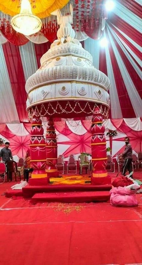 Wedding Decorations Bengali, Bengali Wedding Stage Decoration, Bengali Wedding Mandap Decoration, Bengali Wedding Backdrop, Bengali Theme Wedding Decoration, Bengali Mandap Decoration, Bengali Wedding Gate Decoration, Bengali Wedding Decorations, Traditional Bengali Wedding Decor