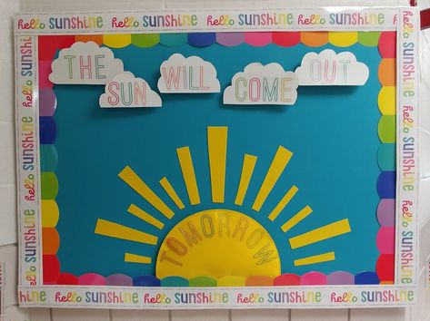 Sunshine Bulletin Board, Sun Bulletin Boards, Felt Sun, School Wide Themes, Elementary Bulletin Boards, Spring Crafts Preschool, Welcome To Kindergarten, Paper Clouds, Classroom Bulletin Board