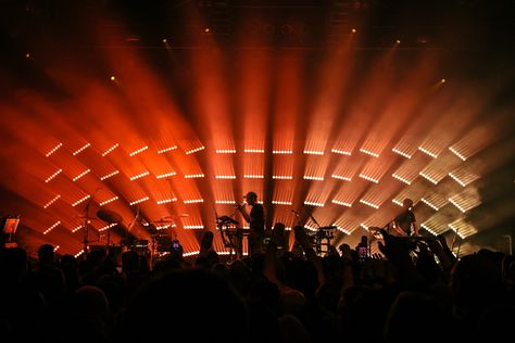 Concert Lighting Design, Concert Lighting, Stage Lighting Design, Beyond The Lights, Concert Lights, Concert Stage Design, Cool Optical Illusions, Stage Lights, Stage Set Design