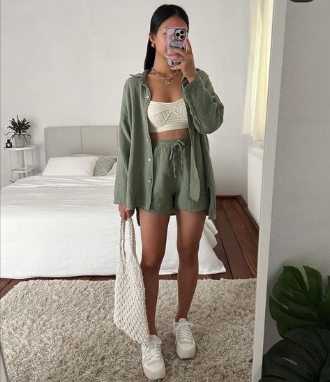 Miami Outfits, Europe Outfits, Cute Simple Outfits, Summer Fashion Outfits, Outfits Casuales, Spring Outfit, Everyday Outfits, Short Outfits, Fashion Inspo Outfits