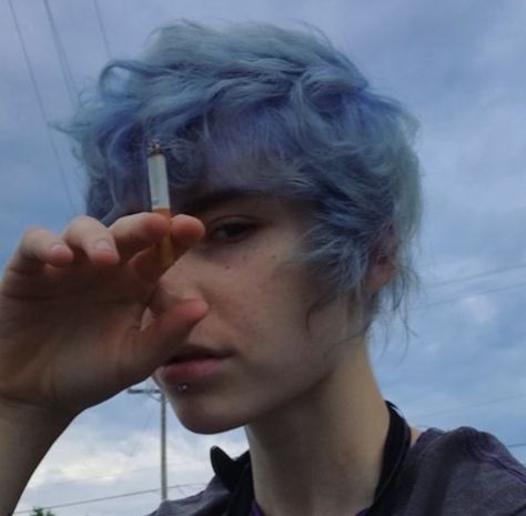 - ̗̀saith my he A rt ̖́- Blue Hair Aesthetic, Navy Blue Hair, Anime Boy Hair, Hair Aesthetic, Aesthetic People, Dream Hair, Boy Hairstyles, Aesthetic Hair, Blue Hair