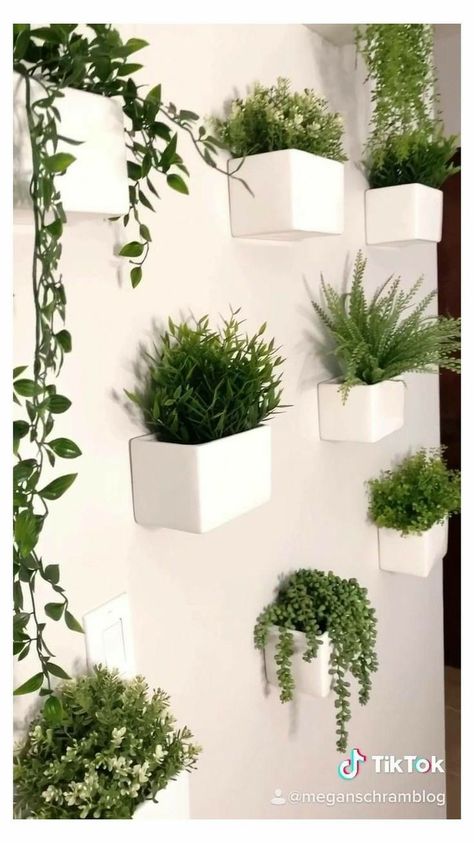 Indoor Plants Decor Bedroom, Indoor Wall Plant, Herb Planter Box, Wall Plants, Whimsical Garden Art, Indoor Plant Wall, نباتات منزلية, Plant Wall Decor, Bird Bath Garden