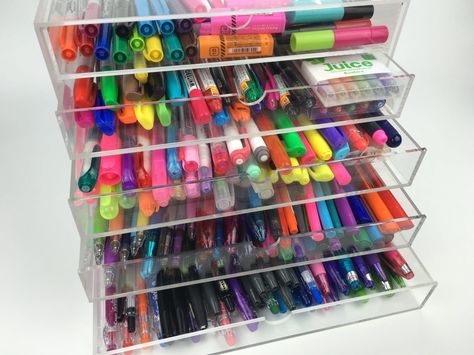 how to store planner pens using acrylic drawers ebay office stationery storage ideas inspiration tips planner addict favorite pens for color coding-min How To Store Markers, Stationery Storage Ideas, Pen Storage Ideas, Marker Storage Ideas, Pen Storage Diy, Diy Stationery Storage, Ebay Office, Craftroom Ideas, Monthly Organization