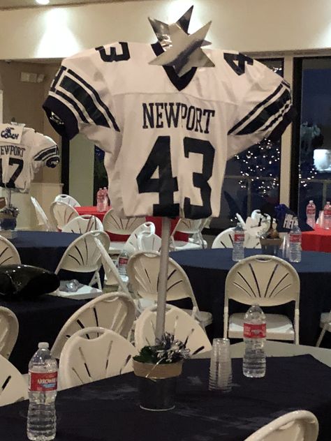 Senior Football Night, Football Banquet Decorations, Football Banquet Centerpieces, Sports Banquet Centerpieces, Football Letters, Football Banquet Ideas, Football Team Mom, Athletic Banquet, Football Fundraiser