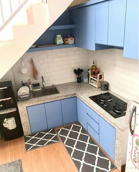 56 Clever Under Stairs Kitchen Ideas - DigsDigs Tiny Kitchen Under Stairs, Under Stairs Kitchen, Xmas Ornaments Diy, White Scandinavian Kitchen, Kitchen Under Stairs, Small Kitchen Design Apartment, Stairs In Kitchen, Kitchen Built In, Loft House Design