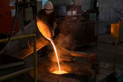 Molten iron pour from ladle into melting... | Premium Photo #Freepik #photo #business #technology #light #fire Art Test, Iron Ore, Isometric Illustration, Liquid Metal, Metal Working Tools, Business Technology, Retro Illustration, Iron Art, Blacksmithing