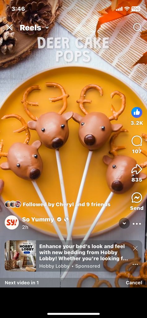 Deer Dessert Ideas, Christmas Themed Cake Pops, Woodland Cakepops, Reindeer Cake Pops, Deer Cake Pops, Holiday Bake Sale Ideas, Cake Pops Weihnachten, Recipes To Sell, Holiday Bake Sale