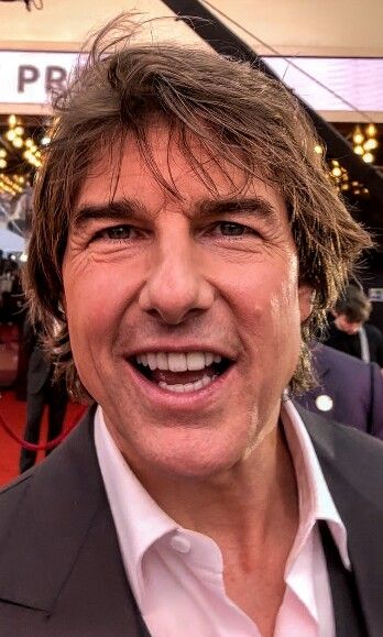 Tom Cruise Selfie 2023, Tom Cruise Selfie, Spongebob Pictures, Cruise 2023, Liam Neeson, Peyton List, Mark Hamill, Matthew Mcconaughey, You Are Amazing