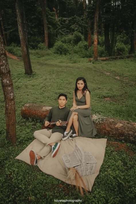 Forest Prenup Shoot, Casual Prenup Outfit Outdoor, Prewed Concept, Prewed Outdoor, Prewedding Bali, Prenup Outfit, Pose Prewedding, Prenup Ideas, Prewedding Ideas