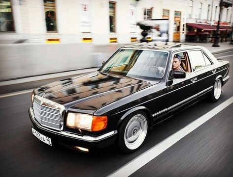 Mercedes Benz S Class / W126 W126 Mercedes, Bugatti Chiron Aesthetic, Chiron Aesthetic, Mercedes Auto, Mercedes W126, Mercedes W123, Old Mercedes, Mercedes W124, Aesthetic Cool