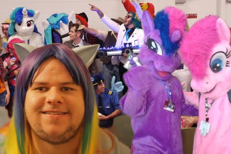 w Bronies Mlp Cringe, Brony Cringe, Bronies Mlp, My Little Pony Costume, Horse Costumes, Goofy Pictures, Scene Emo, Mlp My Little Pony, Emo Scene