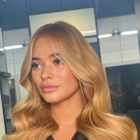 James Begley Hair & Makeup Liverpool on Instagram: "Golden Apricot Dream 🍑   This is one of my favourite colours EVER to do, my crazy gorgeous friend Beth has had this colour for years and everyone always asks for it!   Matching her colour to extensions has always been a nightmare, but this time we tried @wonderweft and when i say the colour matched perfectly it was a dream 🙌🏻 shes wearing a mix of “Apricot” and “Mixed copper blonde” in 22 inch 200g and its like silk!   Ps i couldn’t decide which pic i liked better 🤷🏽‍♂️  #copperblonde #copper #hairextensions #redhead #blondes #wavyhair #liverpool #picoftheday #hairoftheday #love #jbliverpool" Level 8 Copper Blonde, Copper Blonde Straight Hair, Blonde Copper, Apricot Blonde, Apricot Blonde Hair, Copper Blonde Hair Extensions, 8rc Light Copper Blonde, Intense Copper Blonde, Copper Blonde