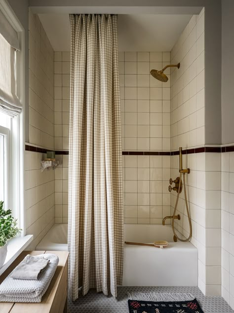 Glencoe Family Home — Anna Knight Interiors Anna Knight Interiors, Old House Interior, Seattle Homes, Upstairs Bathrooms, Bathroom Kids, Bathroom Renos, House Bathroom, Guest Bathroom, Beautiful Bathrooms