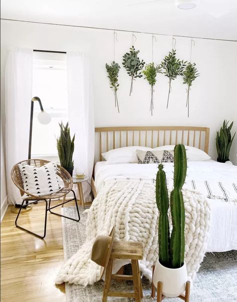 Small Bedroom With King Bed, Small Bedroom King Bed, Bed Studio Apartment, Studio Apartment Bedroom, Bedroom With King Bed, Bedroom King Bed, Bold Curtains, Modern Boho Bedroom, Leaf Curtains