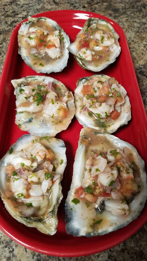 Raw Oysters, Oyster Recipes, Healthy Lunch Snacks, Shrimp Ceviche, Purple Onion, Food Seafood, Food Babe, Mexican Food Recipes Authentic, Fresh Lime