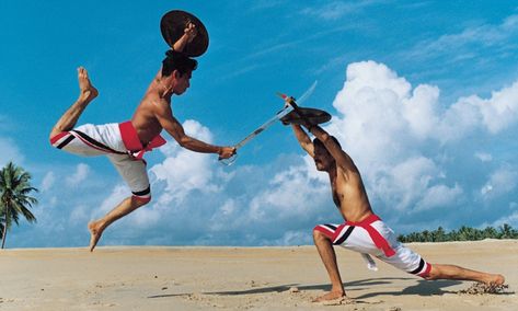 Kalaripayattu Photography, Kerala Piravi, Indian Martial Arts, Different Martial Arts, Muay Boran, Martial Arts Forms, Kerala Tourism, Thiruvananthapuram, Martial Arts Styles