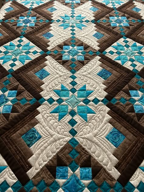 American Quilts Patterns, Brown Quilt, Native American Quilt, Western Quilts, Log Cabin Quilt Pattern, Quilting Designs Patterns, Scrappy Quilt Patterns, Quilt Square Patterns, Batik Quilts