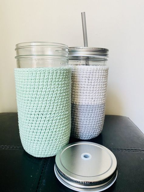 The Mason Jar Cozy - Free Crochet Pattern - iHooked Mason Jar Cozy Sew, Crochet Mason Jar Cozy Pattern Free, Mason Jar Crochet Cover, Mason Jar Cozy Crochet, Crochet Jar Cozy, Crochet Mason Jar Covers Free Pattern, Crochet Mason Jar Cozy, Crochet Koozies, Crochet Notes