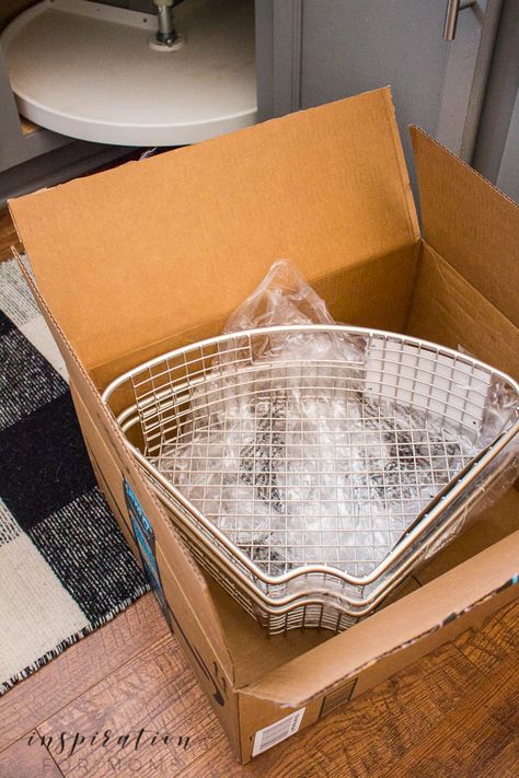 Does your cabinet lazy susan got you spinning? See how easy organizing the corner lazy susan can be! Lazy Susan Organization Corner Cupboard, Organizing Lazy Susan Cabinet, Kitchen Cabinet Lazy Susan, Corner Lazy Susan, Lazy Susan Cabinet Organization, Cabinet Lazy Susan, Lazy Susan Corner Cabinet, Lazy Susan Cabinet, Lazy Susan Organization