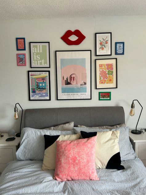 Colourful interior design. Dopamine decorating. Maximalist. Maximalism bedroom. Home design. Home decor. Dopamine Decor Bedroom Ideas, Dopamine Decor Bedroom, Colourful Bedroom Decor, Maximalism Bedroom, Dopamine Decorating, Colourful Interior Design, Cool Girl Rooms, Colourful Bedroom, Decor Bedroom Ideas