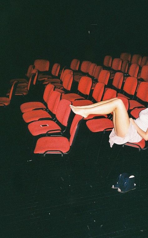 Cinema Shoot, Soft Grunge Photography, Movie Theater Aesthetic, Vintage Theatre, Diane Arbus, Red Rooms, Red Aesthetic, Character Aesthetic, Movie Theater