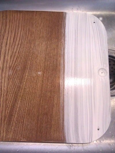 How To White Wash Wood For A Vintage Rustic Design White Wash Wood Furniture, Repurposed Wood Projects, Diy Kitchen Cabinets Makeover, White Wash Stain, Oak Mantle, White Wash Wood, Woodworking Business Ideas, White Washed Furniture, White Washed Oak