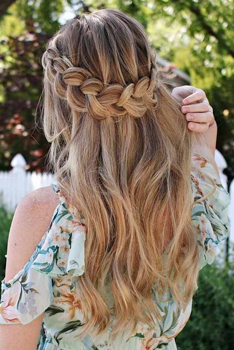 Do you know how to create a crown braid? You should definitely learn about this pretty braiding technique. See cute styling options.#hairstyle #crownbraid Braided Crown Hairstyles, Halo Braid, Hairstyles Braid, Prom Hair Down, Crown Braid, Braided Hairstyles For Wedding, Braids For Long Hair, Crown Hairstyles, Braids For Short Hair