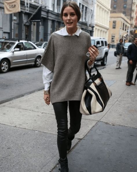 10 Poncho Styles To Rock Instead Of A Sweater Olivia Palermo Outfit, 2015 Fashion Trends, Olivia Palermo Style, Mode Casual, Poncho Style, Olivia Palermo, Winter Mode, 가을 패션, Work Outfits Women