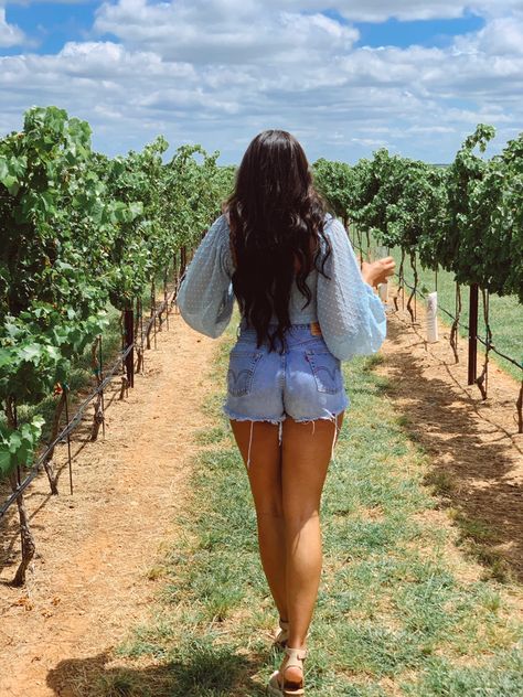 Baddie Winery Outfits, Vineyard Poses Instagram, Vineyard Instagram Pictures, Summer Button-up Mini Dress For Brunch, Aesthetic Travel Pics Black Woman, French Wardrobe Essentials, Brunch Attire, Wineries Outfit, French Wardrobe