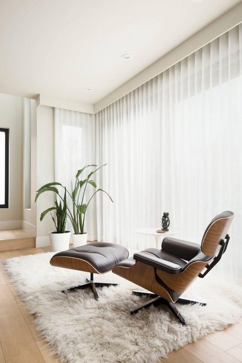 St Andrews Heights Home by Bruce Johnson & Associates Flokati Rug, Curtain Designs, Eames Lounge Chair, Curtains Living Room, Eames Chair, Decoration Design, 인테리어 디자인, Design Interior, Home Interior