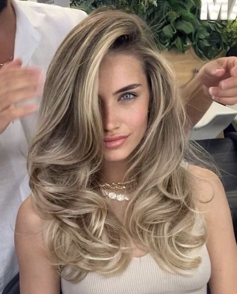 Voluminous Hairstyles Medium, Curly Blow Dry Medium Hair, Blowout Hairstyles Medium Length, Blowout With Volume, Jojo Fletcher Hair, Bombshell Blowout, Curly Blowdry, Dry Long Hair, Medium Length Blonde Hair