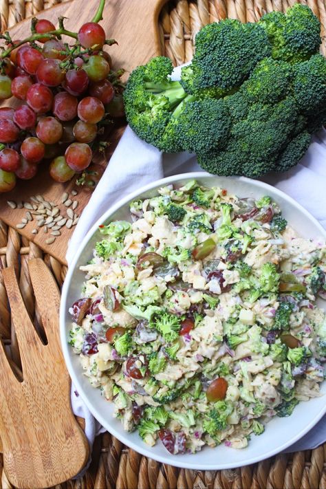 Chicken Salad With Broccoli, Brocolli Grape Salad, Broccoli Grape Salad, Salad With Broccoli, Kale Chicken Salad, Chicken Salad With Grapes, Caprese Recipes, Chicken Salads, Raw Broccoli