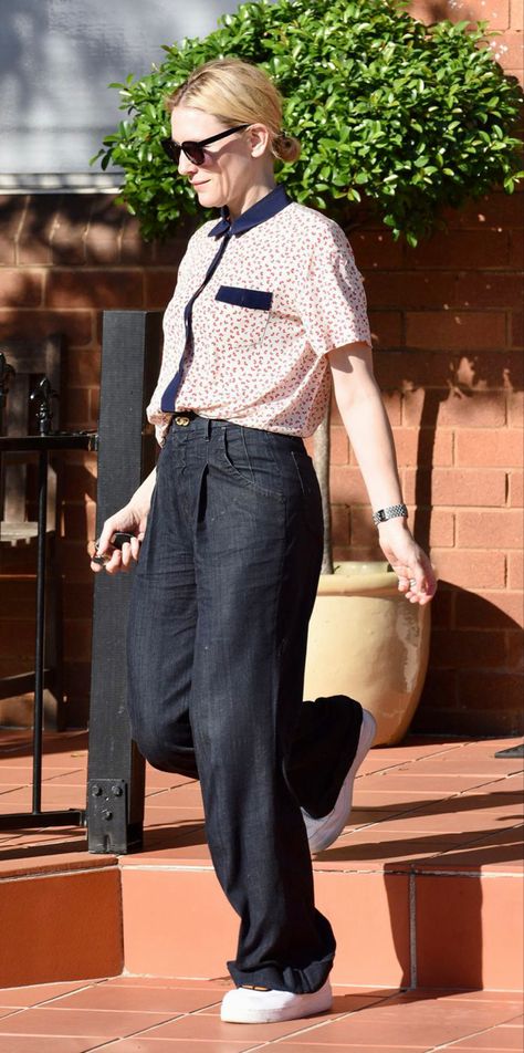 Cate Blanchett Street Style Cate Blanchett Street Style, Cate Blanchett Style, Fashion 50s, Influencers Fashion, Cate Blanchett, Beautiful Fashion, Celebrity Style, Lookbook, Fashion Inspo