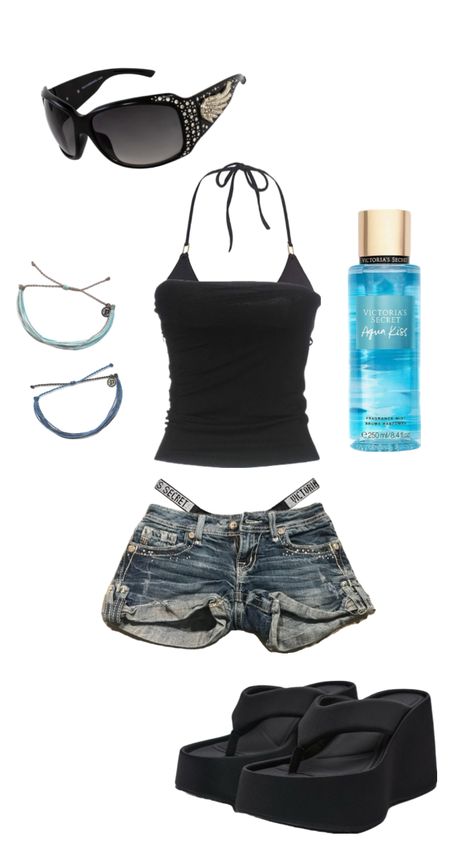 #summer #y2k #2000s #summeroutiftinspo Προϊόντα Apple, Shuffles Summer, Mcbling Fashion, Chic Shorts, Estilo Emo, Trashy Outfits, Outfits 2000s, Dress Lingerie, Outfit Inspo Summer