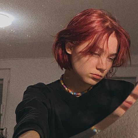 Short Dyed Hair, Androgynous Hair, Short Red Hair, Short Grunge Hair, Red Hair Inspo, Dyed Red Hair, Hair Inspiration Short, Shot Hair Styles, Haircuts Straight Hair