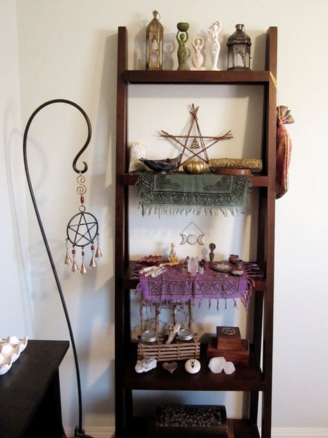 Sacred Space Altar, Witch Room, Wiccan Decor, Pagan Crafts, Witch Cottage, Witches Altar, Wiccan Altar, Eclectic Witch, Pagan Altar