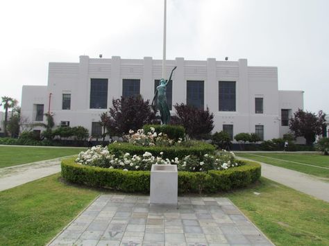 venice-high-school Venice High School, Grease Costumes, Drivers Ed, School Campus, Circular Driveway, California Girl, Formal Gardens, Grease, Beverly Hills