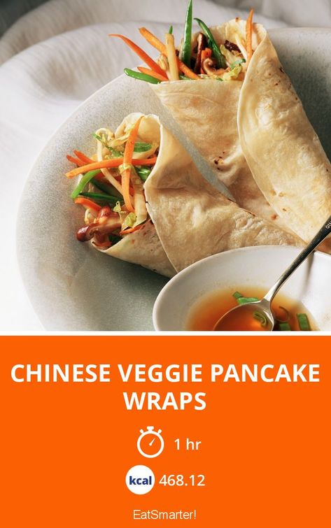 Chinese veggie pancake wraps - 468 kcal - simple dish - So healthy is the recipe: 7.5/10 | A recipe idea by EAT SMARTER | Asian, Chinese, Eggs, Cooking on vacation, Vegetable #pancake #healthyrecipes Chinese Eggs, Vegetable Pancake, Veggie Pancakes, Yogurt Granola, Spicy Drinks, My Protein, Healthy Delicious Recipes, Protein Packed Breakfast, Chinese Cabbage